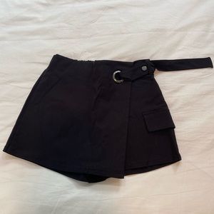 Black skorts